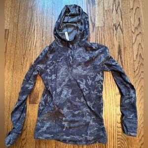 Women’s lululemon half zip pullover